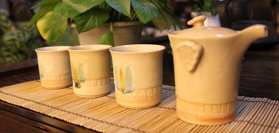 一鹭连升的長(cháng)沙窑陶瓷
